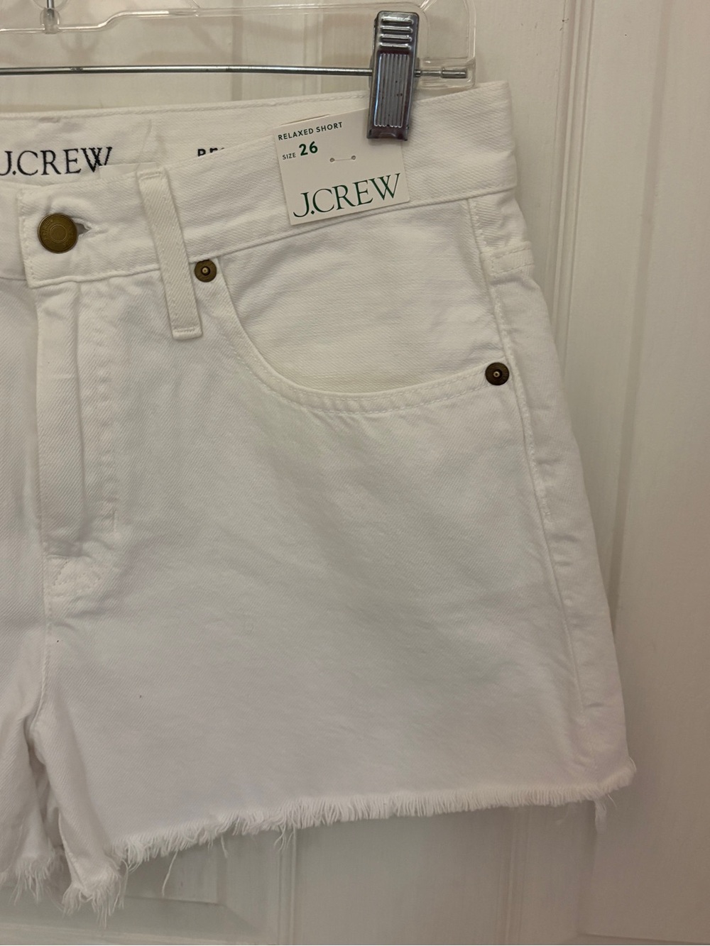 BOGO!! NWT CREW Relaxed Denim High Rise Short in White - Picture 4 of 10